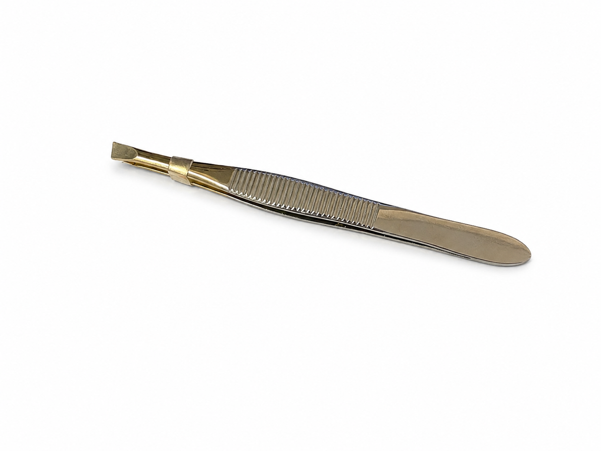 Tweezers